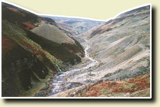 Bilde av Mere dal med elv