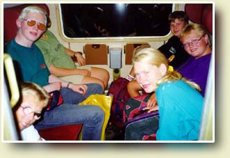 Bilde av Toget g&aring;r og toget st&aring;r og toget r&aring;r i natten