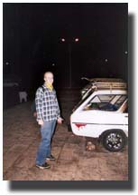 Helge ved Peaugot Taxi p� Sharm Airport.